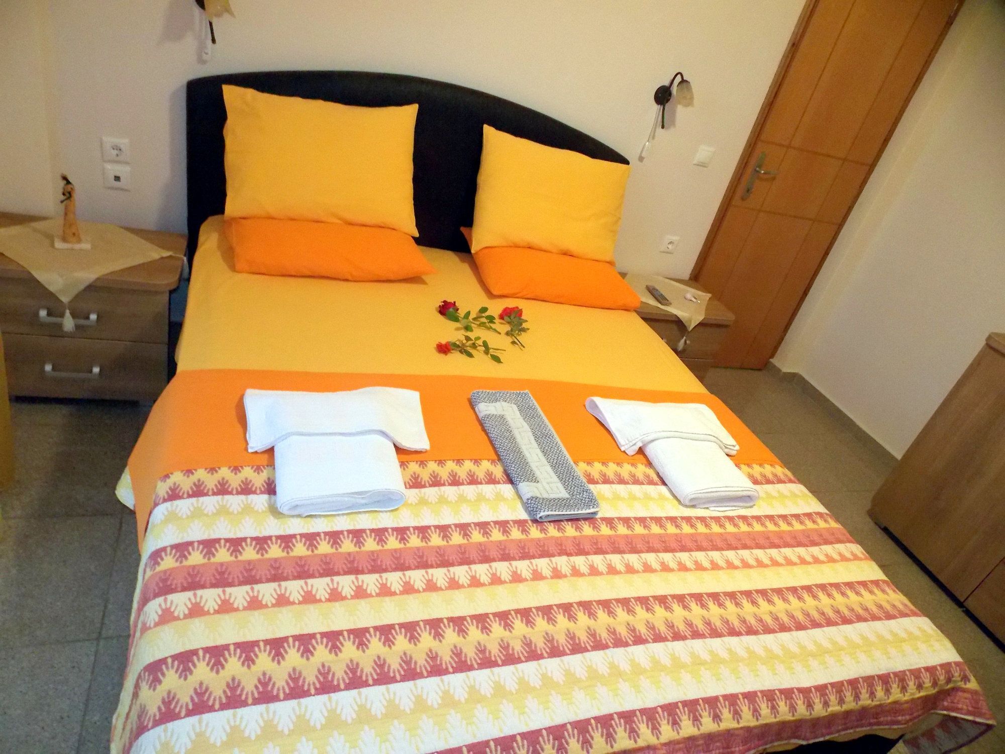 Nikos Apartments Sithonia Esterno foto